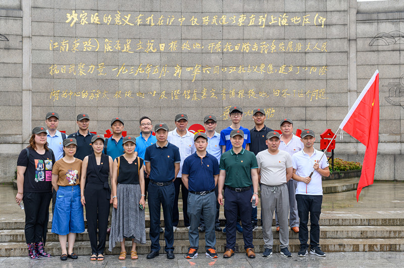 麥點(diǎn)彩印黨支部開展“重溫誓詞，不忘初心，牢記使命”主題黨日活動(dòng)